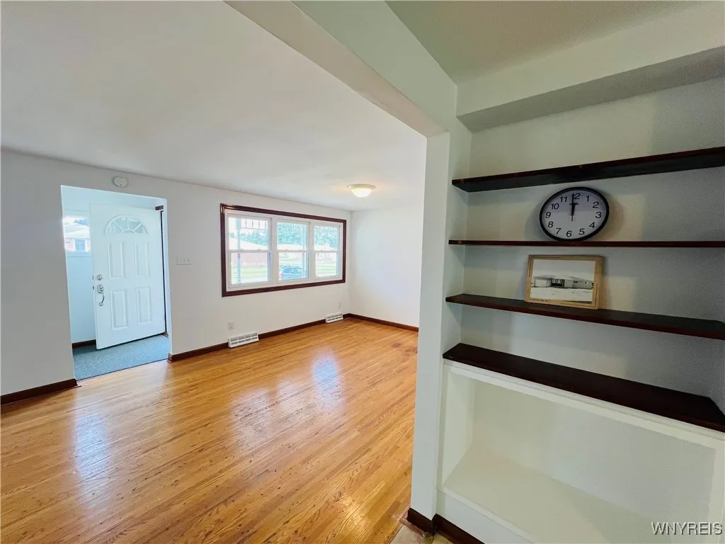 61 Centerview Drive, West Seneca, New York 14224, West Seneca, New York 14224, 3 Bedrooms Bedrooms, 6 Rooms Rooms,1 BathroomBathrooms,Residential,For Sale,61 Centerview Drive, West Seneca, New York 14224,B1629014