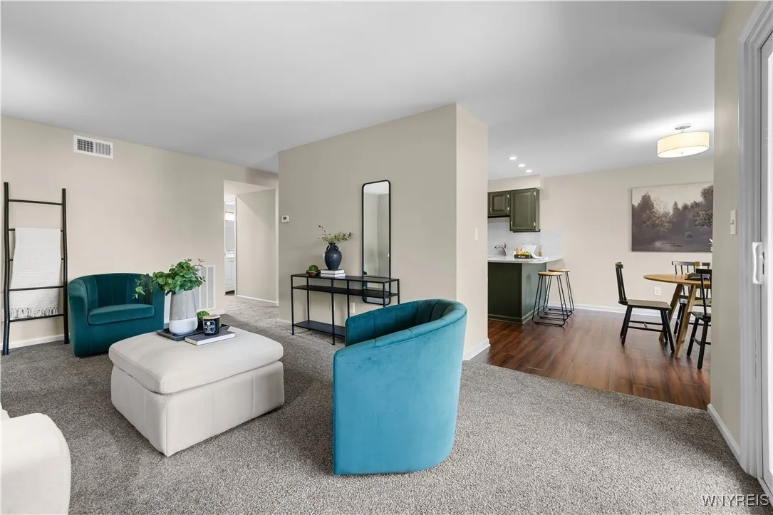 7 Southcreek Court D, Amherst, New York 14051, Amherst, New York 14051, 2 Bedrooms Bedrooms, 6 Rooms Rooms,2 BathroomsBathrooms,Residential,Closed,7 Southcreek Court D, Amherst, New York 14051,0,B1628781