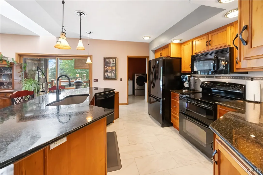 7528 Song Lake Road, Preble, New York 13159, Preble, New York 13159, 3 Bedrooms Bedrooms, 8 Rooms Rooms,3 BathroomsBathrooms,Residential,Closed,7528 Song Lake Road, Preble, New York 13159,0,S1628894