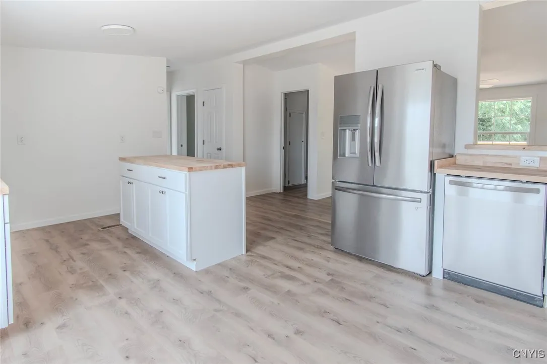 15375 County Route 11, Clayton, New York 13656, Clayton, New York 13656, 3 Bedrooms Bedrooms, 8 Rooms Rooms,2 BathroomsBathrooms,Residential,Closed,15375 County Route 11, Clayton, New York 13656,0,S1629083