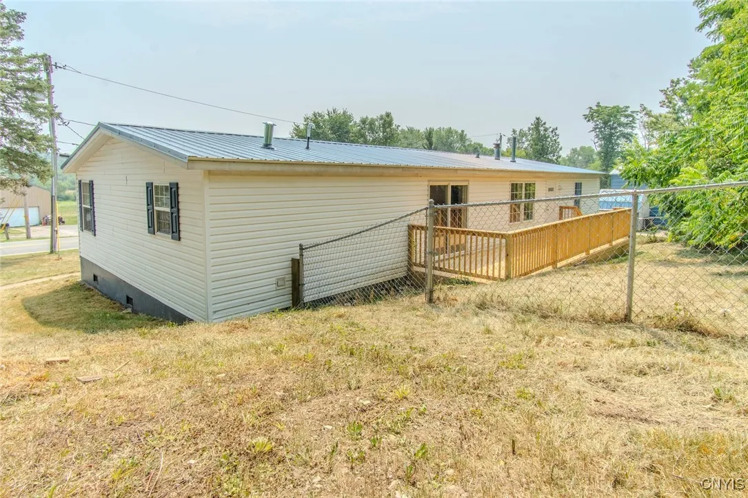 15375 County Route 11, Clayton, New York 13656, Clayton, New York 13656, 3 Bedrooms Bedrooms, 8 Rooms Rooms,2 BathroomsBathrooms,Residential,Closed,15375 County Route 11, Clayton, New York 13656,0,S1629083