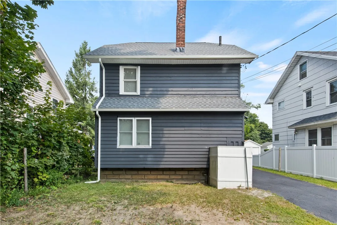 59 Devonshire Court, Rochester, New York 14619, Rochester, New York 14619, 3 Bedrooms Bedrooms, 4 Rooms Rooms,1 BathroomBathrooms,Residential,Closed,59 Devonshire Court, Rochester, New York 14619,0,R1628934