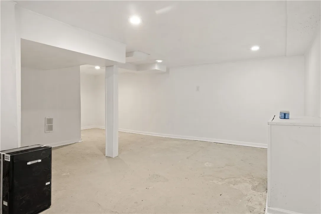 59 Devonshire Court, Rochester, New York 14619, Rochester, New York 14619, 3 Bedrooms Bedrooms, 4 Rooms Rooms,1 BathroomBathrooms,Residential,Closed,59 Devonshire Court, Rochester, New York 14619,0,R1628934