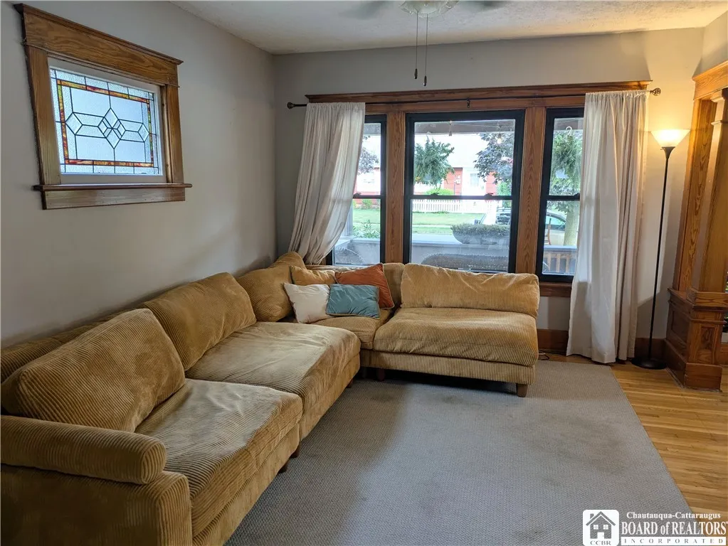 88 East Felton Street, North Tonawanda, New York 1, North Tonawanda, New York 14120, 3 Bedrooms Bedrooms, 6 Rooms Rooms,1 BathroomBathrooms,Residential,For Sale,88 East Felton Street, North Tonawanda, New York 1,0,R1629145