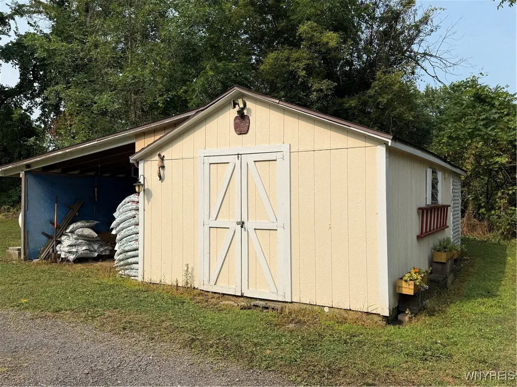 13892 Root Road, Barre, New York 14411, Barre, New York 14411, 3 Bedrooms Bedrooms, 8 Rooms Rooms,2 BathroomsBathrooms,Residential,Closed,13892 Root Road, Barre, New York 14411,0,B1629111