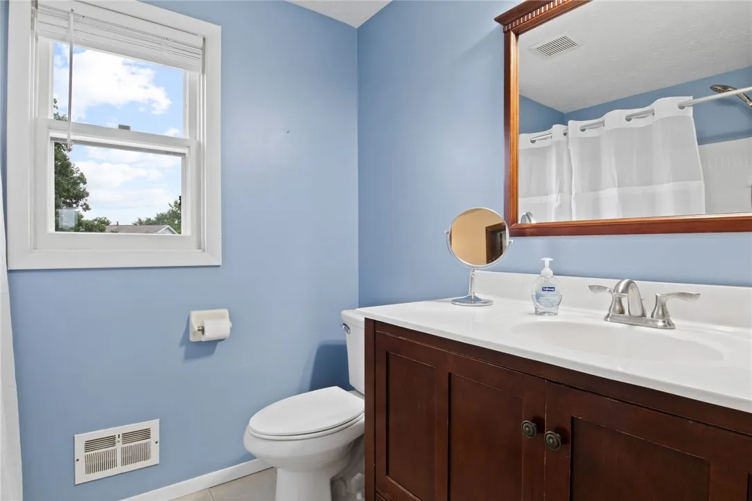 67 Covered Bridge Circle, Greece, New York 14612, Greece, New York 14612, 4 Bedrooms Bedrooms, 8 Rooms Rooms,2 BathroomsBathrooms,Residential,Closed,67 Covered Bridge Circle, Greece, New York 14612,0,R1628883