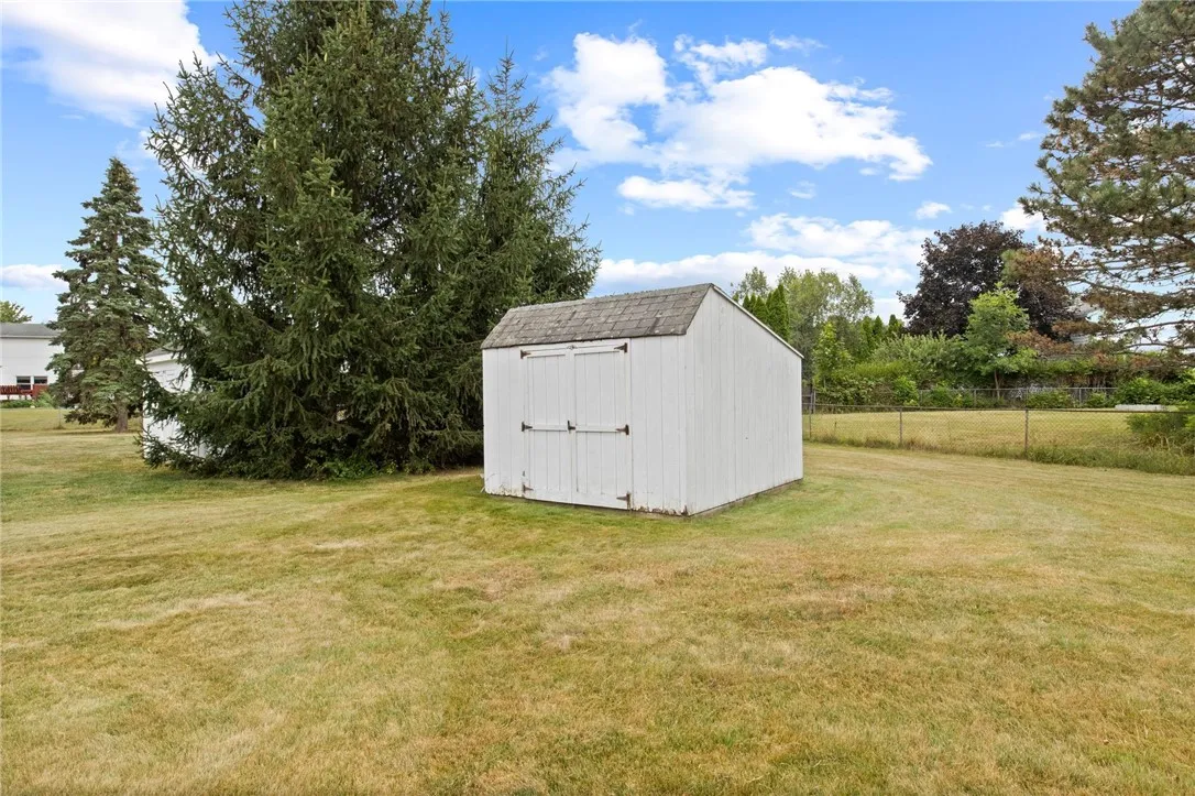 67 Covered Bridge Circle, Greece, New York 14612, Greece, New York 14612, 4 Bedrooms Bedrooms, 8 Rooms Rooms,2 BathroomsBathrooms,Residential,Closed,67 Covered Bridge Circle, Greece, New York 14612,0,R1628883