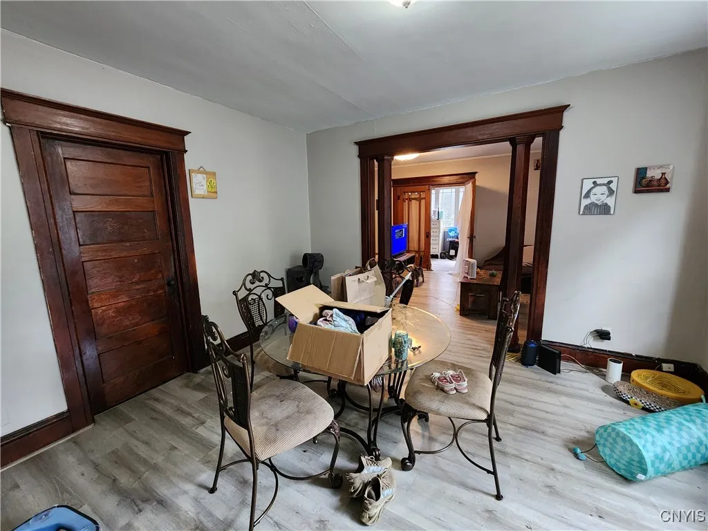 2725 Grant Boulevard 27, Syracuse, New York 13208, Syracuse, New York 13208, 6 Bedrooms Bedrooms, ,2 BathroomsBathrooms,Residential,Closed,2725 Grant Boulevard 27, Syracuse, New York 13208,0,S1629148