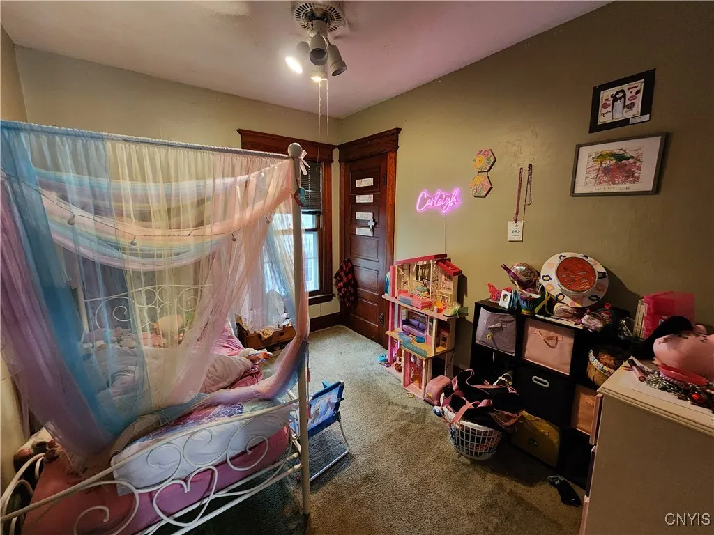 2725 Grant Boulevard 27, Syracuse, New York 13208, Syracuse, New York 13208, 6 Bedrooms Bedrooms, ,2 BathroomsBathrooms,Residential,Closed,2725 Grant Boulevard 27, Syracuse, New York 13208,0,S1629148