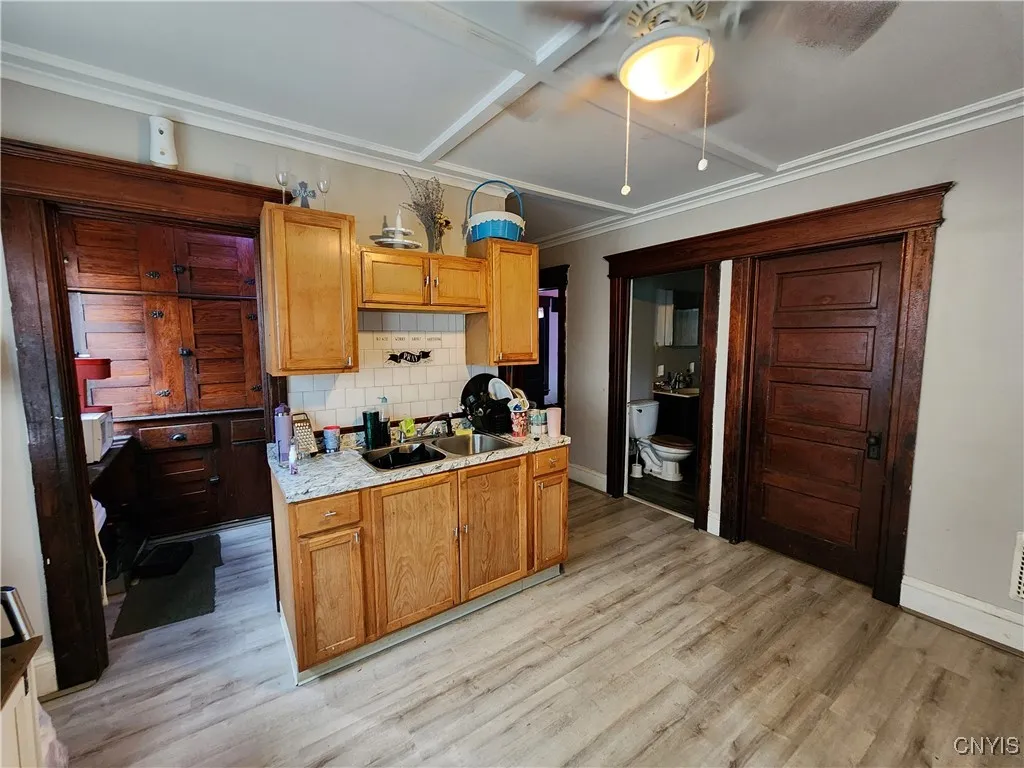 2725 Grant Boulevard 27, Syracuse, New York 13208, Syracuse, New York 13208, 6 Bedrooms Bedrooms, ,2 BathroomsBathrooms,Residential,Closed,2725 Grant Boulevard 27, Syracuse, New York 13208,0,S1629148