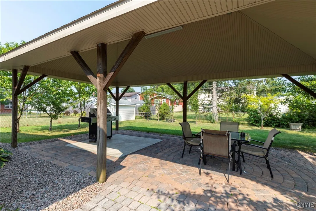 6388 Carson Drive, Dewitt, New York 13057, De Witt, New York 13057, 3 Bedrooms Bedrooms, 3 Rooms Rooms,1 BathroomBathrooms,Residential,Closed,6388 Carson Drive, Dewitt, New York 13057,0,S1628760