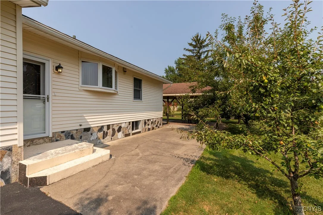 6388 Carson Drive, Dewitt, New York 13057, De Witt, New York 13057, 3 Bedrooms Bedrooms, 3 Rooms Rooms,1 BathroomBathrooms,Residential,Closed,6388 Carson Drive, Dewitt, New York 13057,0,S1628760