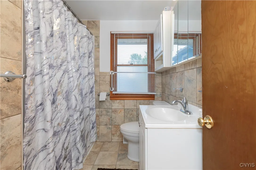 6388 Carson Drive, Dewitt, New York 13057, De Witt, New York 13057, 3 Bedrooms Bedrooms, 3 Rooms Rooms,1 BathroomBathrooms,Residential,Closed,6388 Carson Drive, Dewitt, New York 13057,0,S1628760