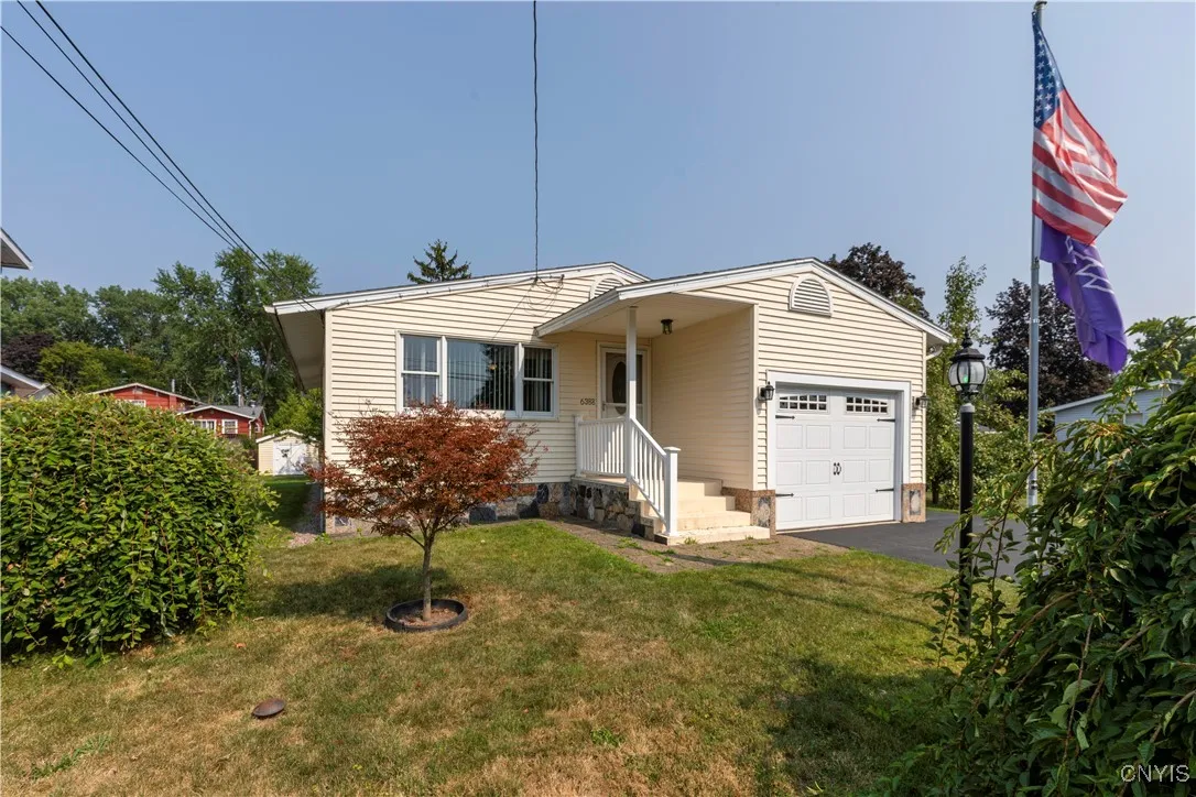 6388 Carson Drive, Dewitt, New York 13057, De Witt, New York 13057, 3 Bedrooms Bedrooms, 3 Rooms Rooms,1 BathroomBathrooms,Residential,Closed,6388 Carson Drive, Dewitt, New York 13057,0,S1628760