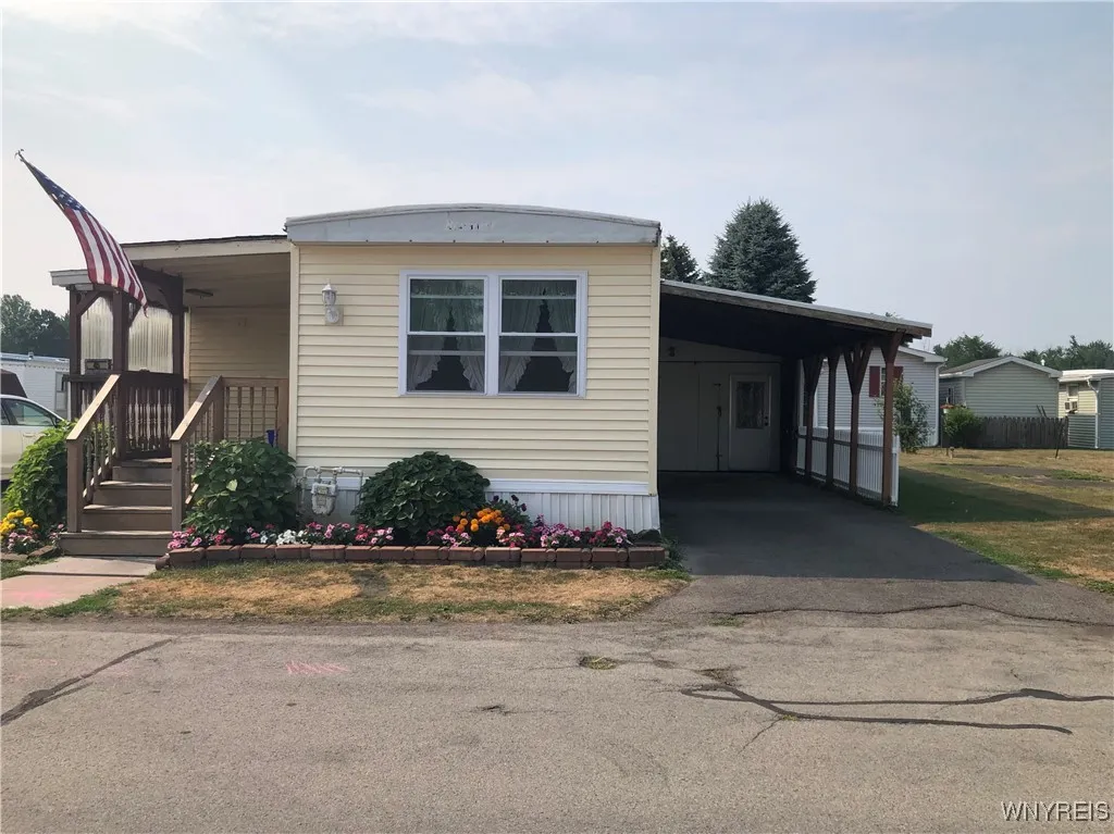 6035 South Transit #45 Willowbend Road, Lockport T, Lockport Town, New York 14094, 3 Bedrooms Bedrooms, 8 Rooms Rooms,1 BathroomBathrooms,Residential,Closed,6035 South Transit #45 Willowbend Road, Lockport T,0,B1628954