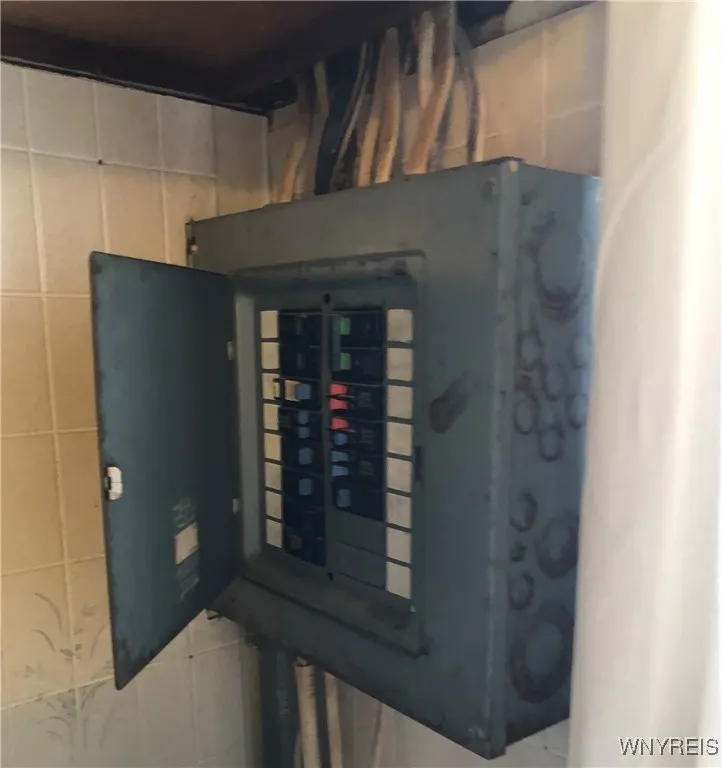 CIRCUIT BREAKERS