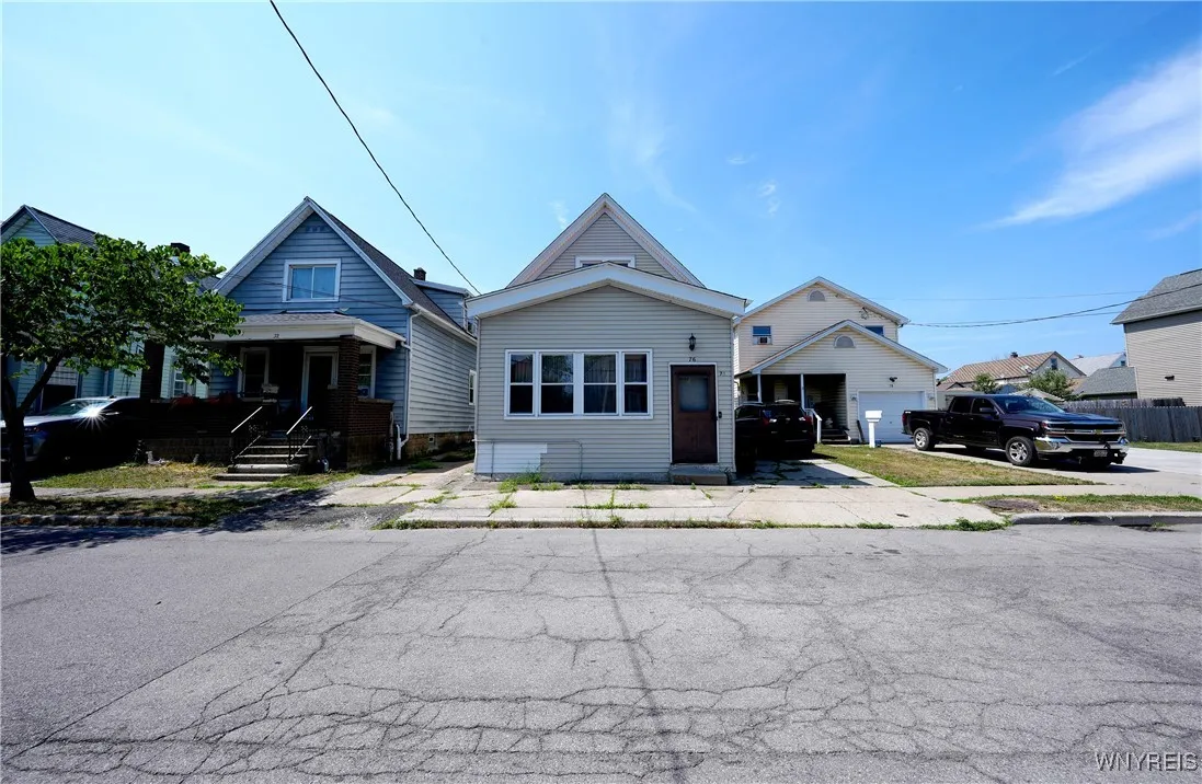 76 Huetter Avenue, Tonawanda, New York 14207, Tonawanda, New York 14207, 4 Bedrooms Bedrooms, 7 Rooms Rooms,1 BathroomBathrooms,Residential,For Sale,76 Huetter Avenue, Tonawanda, New York 14207,0,B1625637