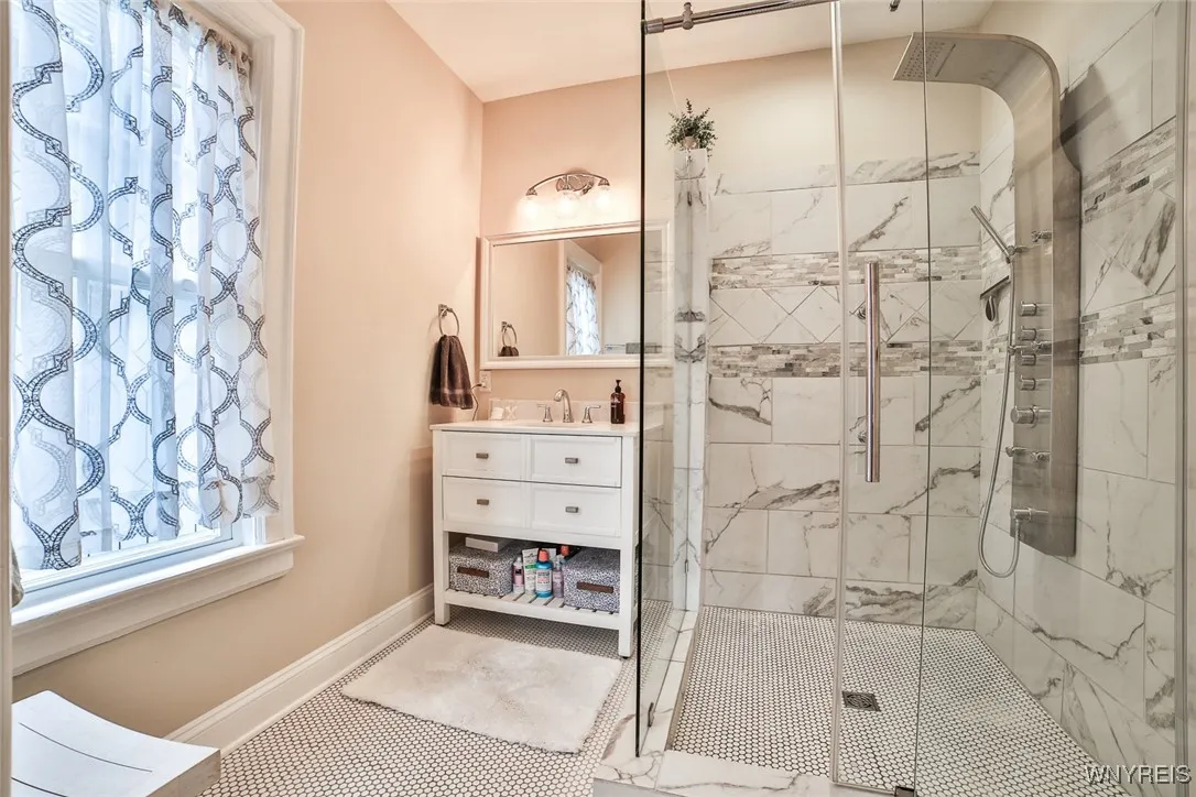 164 Harvard Place, Buffalo, New York 14209, Buffalo, New York 14209, 3 Bedrooms Bedrooms, 10 Rooms Rooms,2 BathroomsBathrooms,Residential,For Sale,164 Harvard Place, Buffalo, New York 14209,B1628857