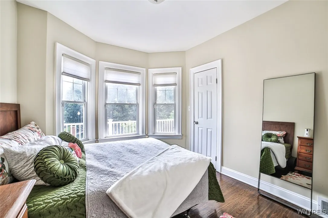 164 Harvard Place, Buffalo, New York 14209, Buffalo, New York 14209, 3 Bedrooms Bedrooms, 10 Rooms Rooms,2 BathroomsBathrooms,Residential,For Sale,164 Harvard Place, Buffalo, New York 14209,B1628857
