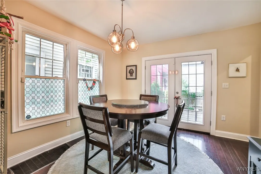 164 Harvard Place, Buffalo, New York 14209, Buffalo, New York 14209, 3 Bedrooms Bedrooms, 10 Rooms Rooms,2 BathroomsBathrooms,Residential,For Sale,164 Harvard Place, Buffalo, New York 14209,B1628857