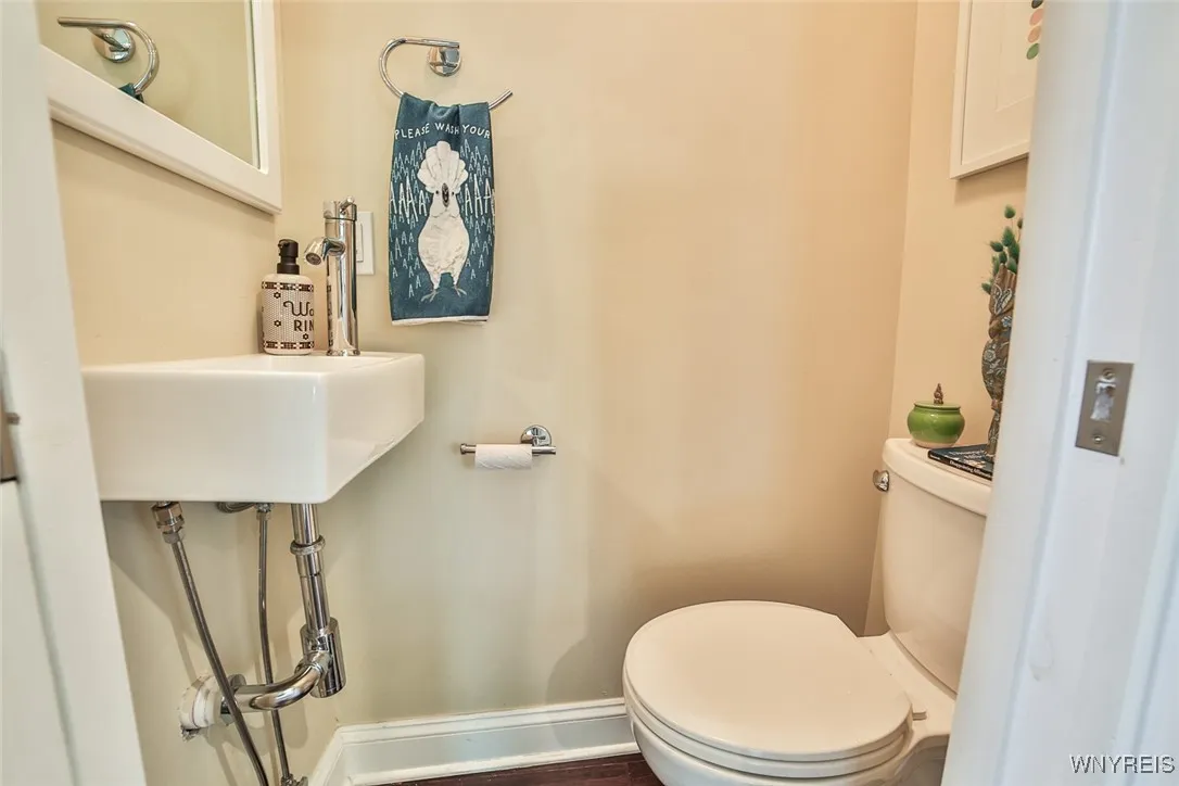 164 Harvard Place, Buffalo, New York 14209, Buffalo, New York 14209, 3 Bedrooms Bedrooms, 10 Rooms Rooms,2 BathroomsBathrooms,Residential,For Sale,164 Harvard Place, Buffalo, New York 14209,B1628857