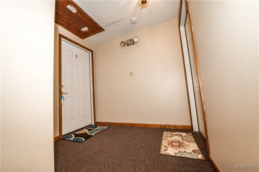 1083 Abbott Road, Buffalo, New York 14220, Buffalo, New York 14220, 7 Bedrooms Bedrooms, ,4 BathroomsBathrooms,Residential,For Sale,1083 Abbott Road, Buffalo, New York 14220,B1628846