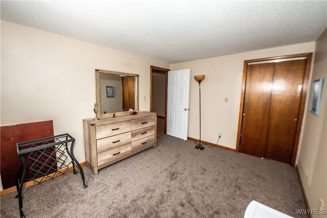 1083 Abbott Road, Buffalo, New York 14220, Buffalo, New York 14220, 7 Bedrooms Bedrooms, ,4 BathroomsBathrooms,Residential,For Sale,1083 Abbott Road, Buffalo, New York 14220,B1628846