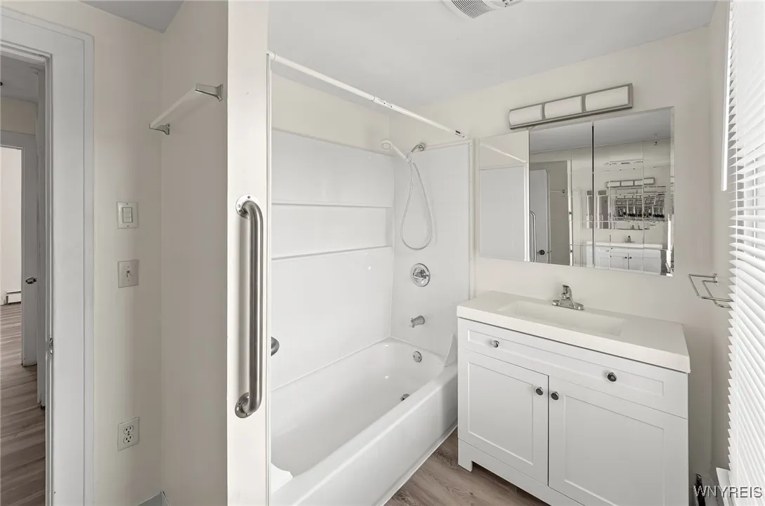 8511 Sheridan Drive 1, Clarence, New York 14221, Clarence, New York 14221, 3 Bedrooms Bedrooms, 6 Rooms Rooms,1 BathroomBathrooms,Residential Lease,Closed,8511 Sheridan Drive 1, Clarence, New York 14221,B1628969