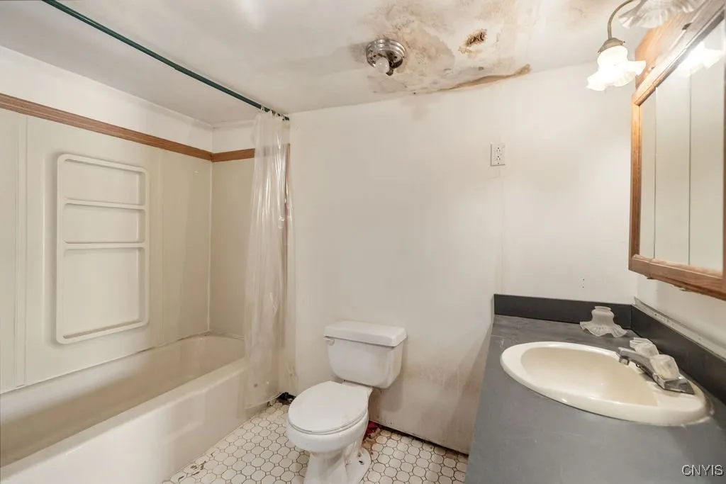 207 Lake Street, Oneida, New York 13421, Oneida, New York 13421, 3 Bedrooms Bedrooms, 8 Rooms Rooms,2 BathroomsBathrooms,Residential,Closed,207 Lake Street, Oneida, New York 13421,0,S1628006