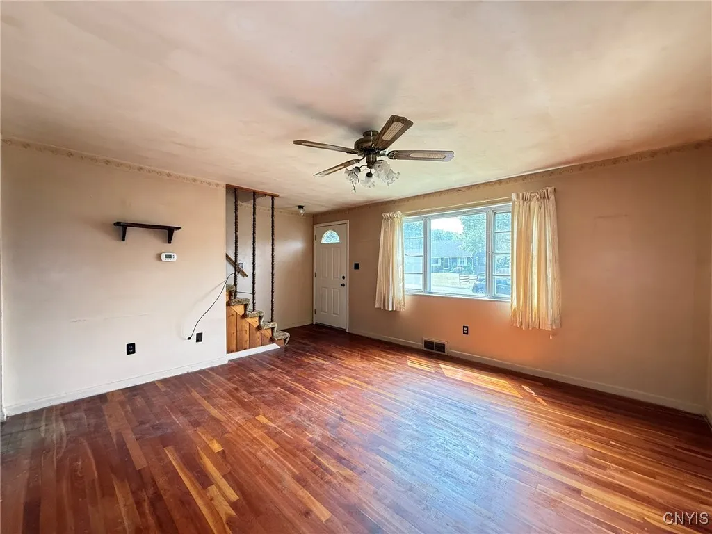 154 West Kendall Drive, Manlius, New York 13057, Manlius, New York 13057, 4 Bedrooms Bedrooms, 6 Rooms Rooms,1 BathroomBathrooms,Residential,Closed,154 West Kendall Drive, Manlius, New York 13057,0,S1629136