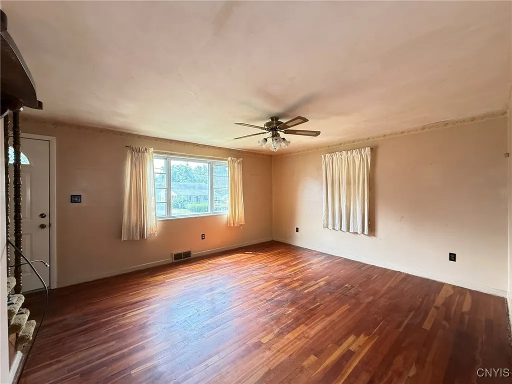 154 West Kendall Drive, Manlius, New York 13057, Manlius, New York 13057, 4 Bedrooms Bedrooms, 6 Rooms Rooms,1 BathroomBathrooms,Residential,Closed,154 West Kendall Drive, Manlius, New York 13057,0,S1629136