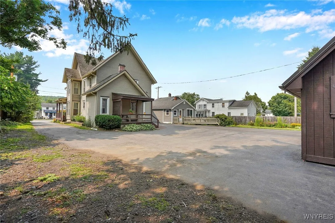 101 North Main Street, Holland, New York 14080, Holland, New York 14080, 7 Bedrooms Bedrooms, 15 Rooms Rooms,2 BathroomsBathrooms,Residential,Closed,101 North Main Street, Holland, New York 14080,0,B1628574