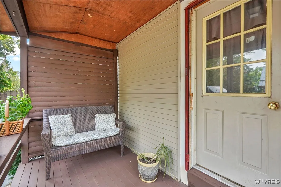 101 North Main Street, Holland, New York 14080, Holland, New York 14080, 7 Bedrooms Bedrooms, 15 Rooms Rooms,2 BathroomsBathrooms,Residential,Closed,101 North Main Street, Holland, New York 14080,0,B1628574