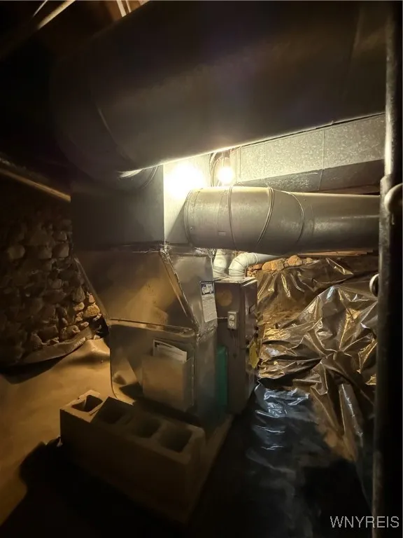 Basment w/ newer furnace 2017