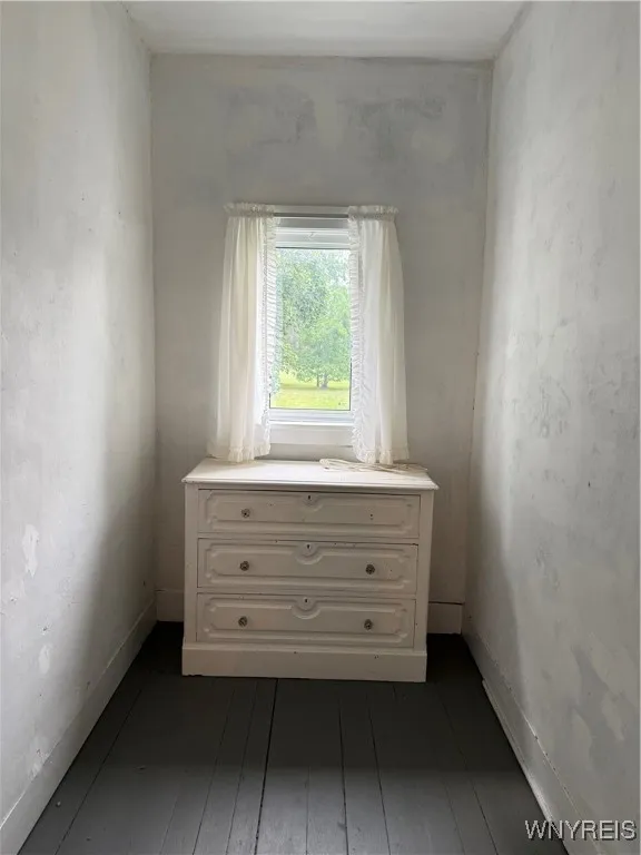 Storage between bedroom & Attic