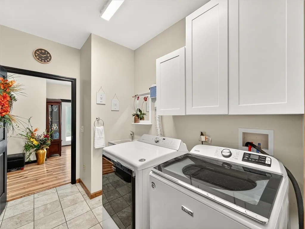 11084 Maple Ridge Road, Shelby, New York 14103, Shelby, New York 14103, 4 Bedrooms Bedrooms, 8 Rooms Rooms,3 BathroomsBathrooms,Residential,Closed,11084 Maple Ridge Road, Shelby, New York 14103,0,R1624852