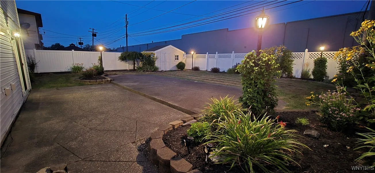 124 Nantucket Drive East, Cheektowaga, New York 14, Cheektowaga, New York 14225, 4 Bedrooms Bedrooms, 8 Rooms Rooms,2 BathroomsBathrooms,Residential,For Sale,124 Nantucket Drive East, Cheektowaga, New York 14,0,B1629121