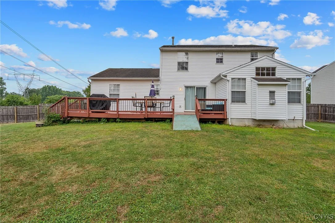 8732 Honeycomb, Cicero, New York 13039, Cicero, New York 13039, 3 Bedrooms Bedrooms, 9 Rooms Rooms,2 BathroomsBathrooms,Residential,Closed,8732 Honeycomb, Cicero, New York 13039,0,S1628374