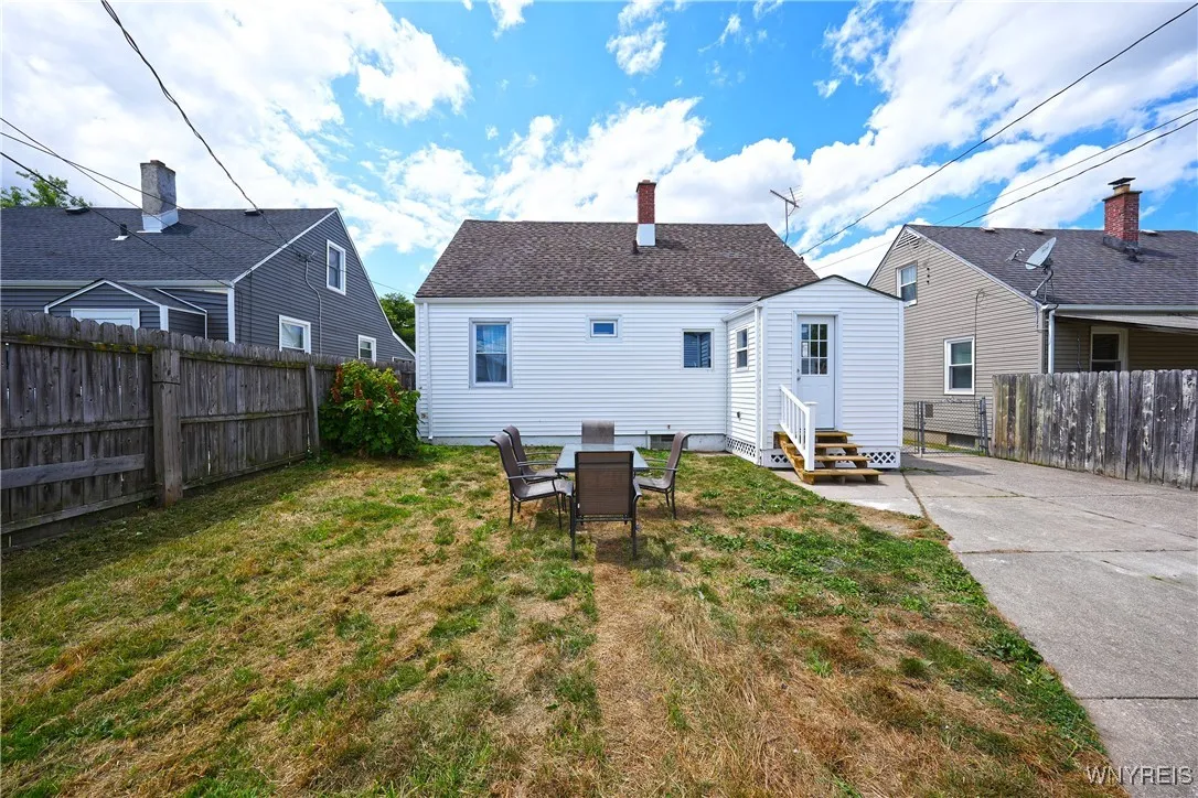 211 Claremont Avenue, Tonawanda, New York 14223, Tonawanda, New York 14223, 3 Bedrooms Bedrooms, 7 Rooms Rooms,1 BathroomBathrooms,Residential,For Sale,211 Claremont Avenue, Tonawanda, New York 14223,0,B1629200