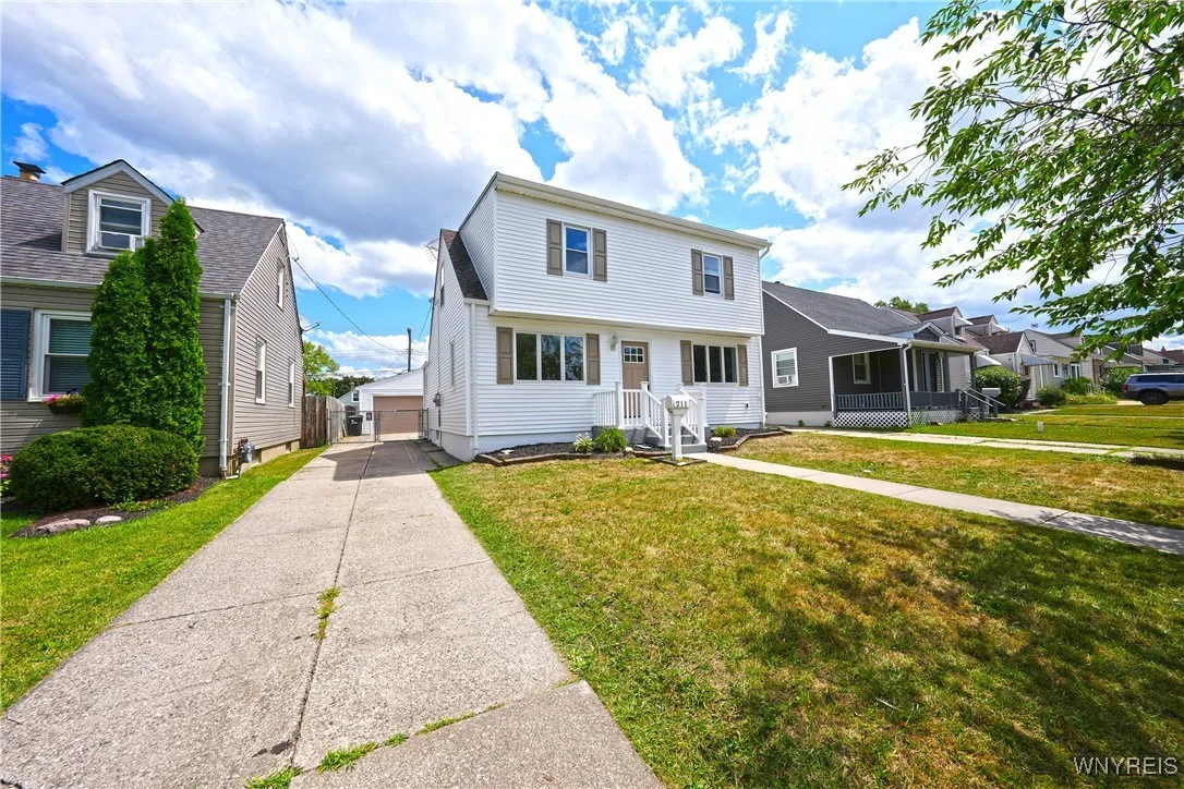 211 Claremont Avenue, Tonawanda, New York 14223, Tonawanda, New York 14223, 3 Bedrooms Bedrooms, 7 Rooms Rooms,1 BathroomBathrooms,Residential,For Sale,211 Claremont Avenue, Tonawanda, New York 14223,0,B1629200