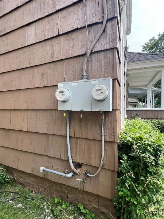 344 Bryant Avenue 46, Syracuse, New York 13204, Syracuse, New York 13204, 6 Bedrooms Bedrooms, ,2 BathroomsBathrooms,Residential,Closed,344 Bryant Avenue 46, Syracuse, New York 13204,0,S1629180