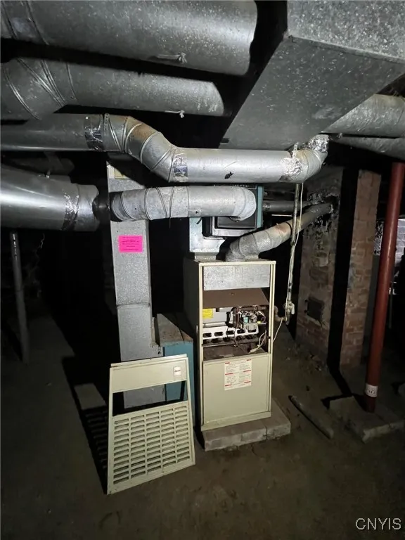 344 Bryant Avenue 46, Syracuse, New York 13204, Syracuse, New York 13204, 6 Bedrooms Bedrooms, ,2 BathroomsBathrooms,Residential,Closed,344 Bryant Avenue 46, Syracuse, New York 13204,0,S1629180