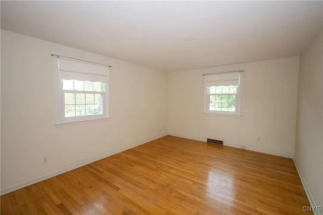 200 Emann Drive, Camillus, New York 13031, Camillus, New York 13031, 4 Bedrooms Bedrooms, 6 Rooms Rooms,2 BathroomsBathrooms,Residential,Closed,200 Emann Drive, Camillus, New York 13031,0,S1629066