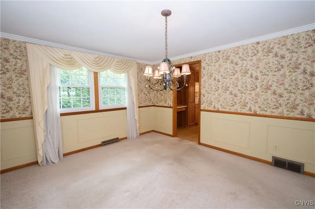 200 Emann Drive, Camillus, New York 13031, Camillus, New York 13031, 4 Bedrooms Bedrooms, 6 Rooms Rooms,2 BathroomsBathrooms,Residential,Closed,200 Emann Drive, Camillus, New York 13031,0,S1629066