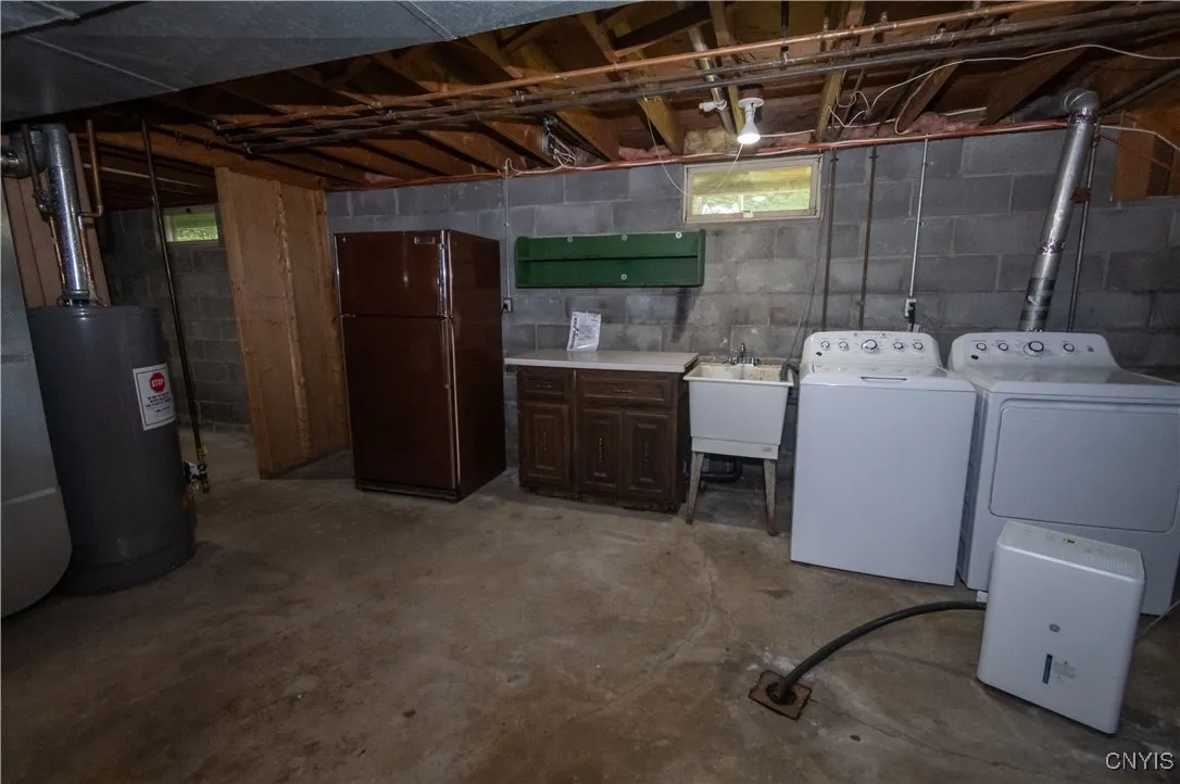 200 Emann Drive, Camillus, New York 13031, Camillus, New York 13031, 4 Bedrooms Bedrooms, 6 Rooms Rooms,2 BathroomsBathrooms,Residential,Closed,200 Emann Drive, Camillus, New York 13031,0,S1629066