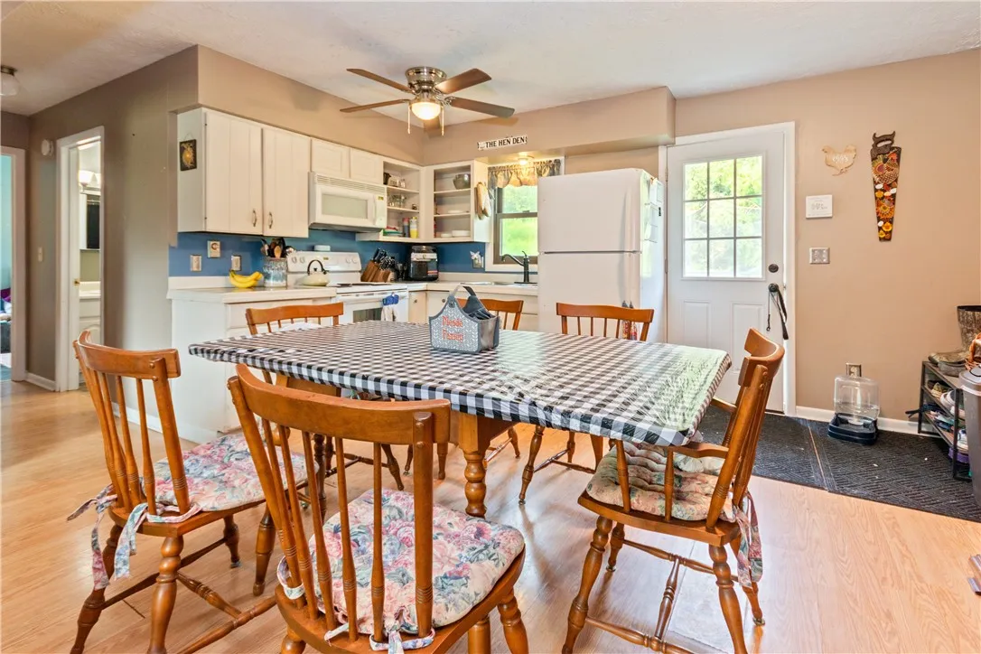 3730 Middle Cheshire Road, Canandaigua Town, New Y, Canandaigua Town, New York 14424, 4 Bedrooms Bedrooms, 8 Rooms Rooms,2 BathroomsBathrooms,Residential,Closed,3730 Middle Cheshire Road, Canandaigua Town, New Y,0,R1628500