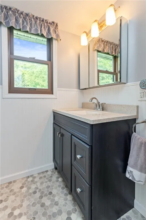 3730 Middle Cheshire Road, Canandaigua Town, New Y, Canandaigua Town, New York 14424, 4 Bedrooms Bedrooms, 8 Rooms Rooms,2 BathroomsBathrooms,Residential,Closed,3730 Middle Cheshire Road, Canandaigua Town, New Y,0,R1628500