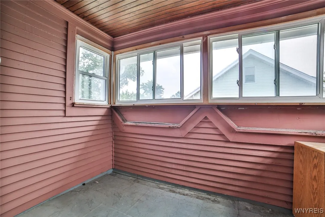 129 Tremaine Avenue, Tonawanda, New York 14217, Tonawanda, New York 14217, 3 Bedrooms Bedrooms, 7 Rooms Rooms,1 BathroomBathrooms,Residential,For Sale,129 Tremaine Avenue, Tonawanda, New York 14217,B1629017