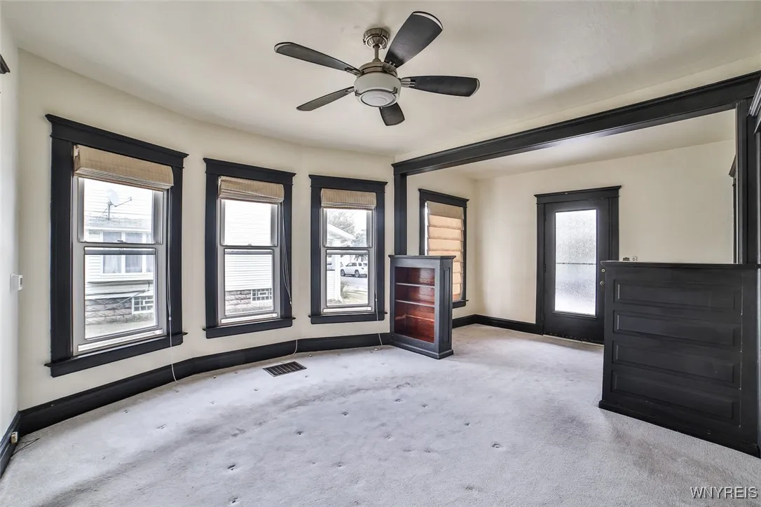 129 Tremaine Avenue, Tonawanda, New York 14217, Tonawanda, New York 14217, 3 Bedrooms Bedrooms, 7 Rooms Rooms,1 BathroomBathrooms,Residential,For Sale,129 Tremaine Avenue, Tonawanda, New York 14217,B1629017