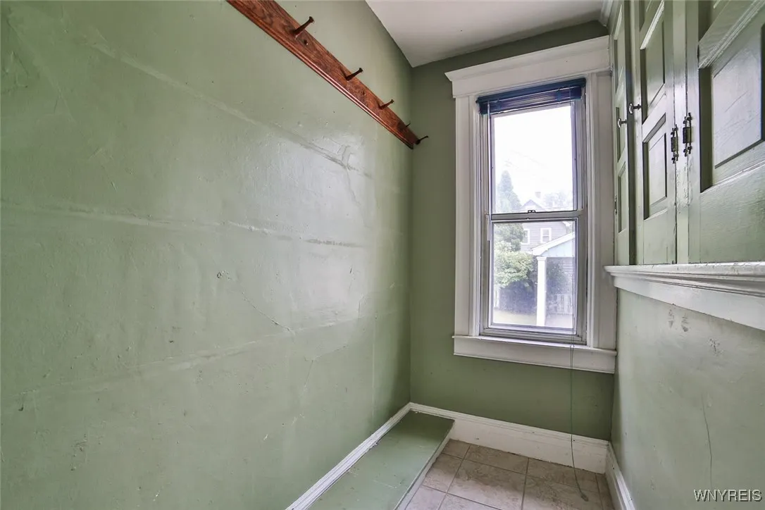 129 Tremaine Avenue, Tonawanda, New York 14217, Tonawanda, New York 14217, 3 Bedrooms Bedrooms, 7 Rooms Rooms,1 BathroomBathrooms,Residential,For Sale,129 Tremaine Avenue, Tonawanda, New York 14217,B1629017